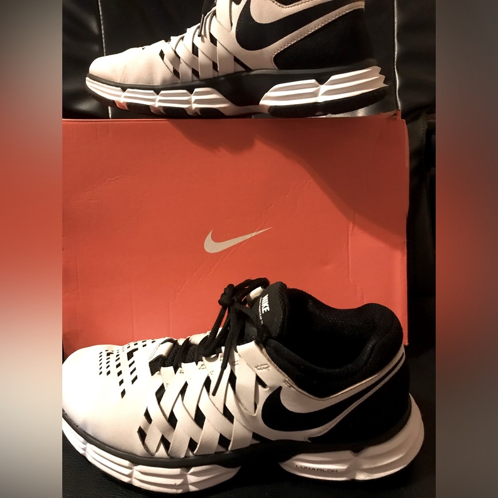 NIKE Lunar Fingertrap TR code no.898065-100foe men’s size:9.5